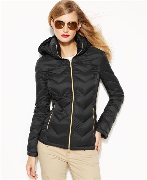 michael kors metallic quilted chevron packable puffer jacket - black|packable quilted puffer jacket.